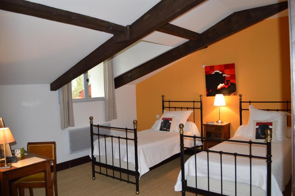 La Ferme Ostalapia Bed & Breakfast Ahetze Room photo