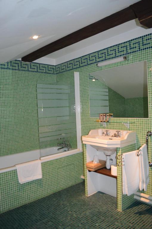 La Ferme Ostalapia Bed & Breakfast Ahetze Room photo